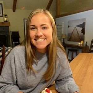 Meet your Posher, Nicole